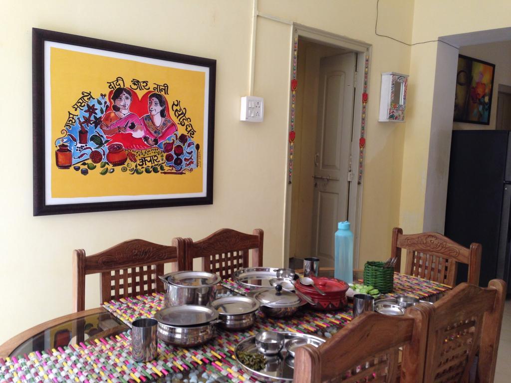 Granny'S Inn Varanasi Zimmer foto