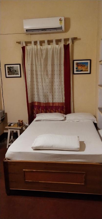 Granny'S Inn Varanasi Zimmer foto